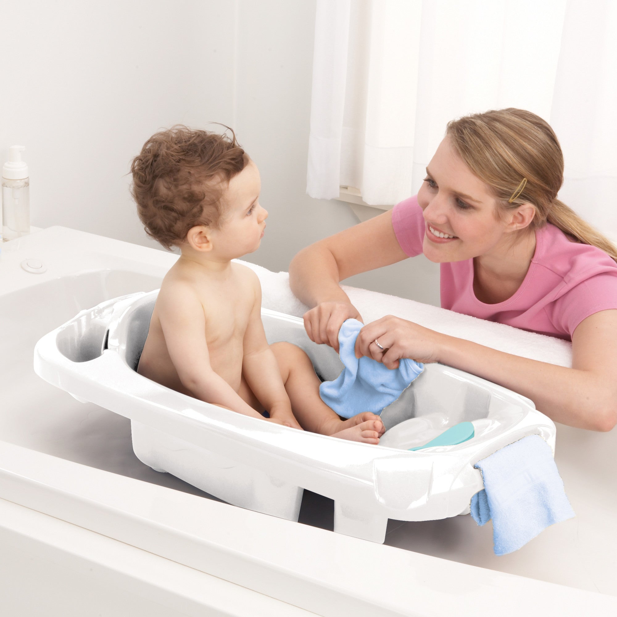 Safety 1st Newborn to Toddler Bathtub in White