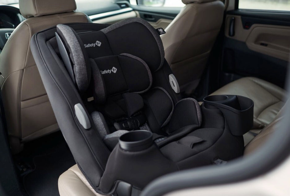 rear facing black safety 1st car seat without child