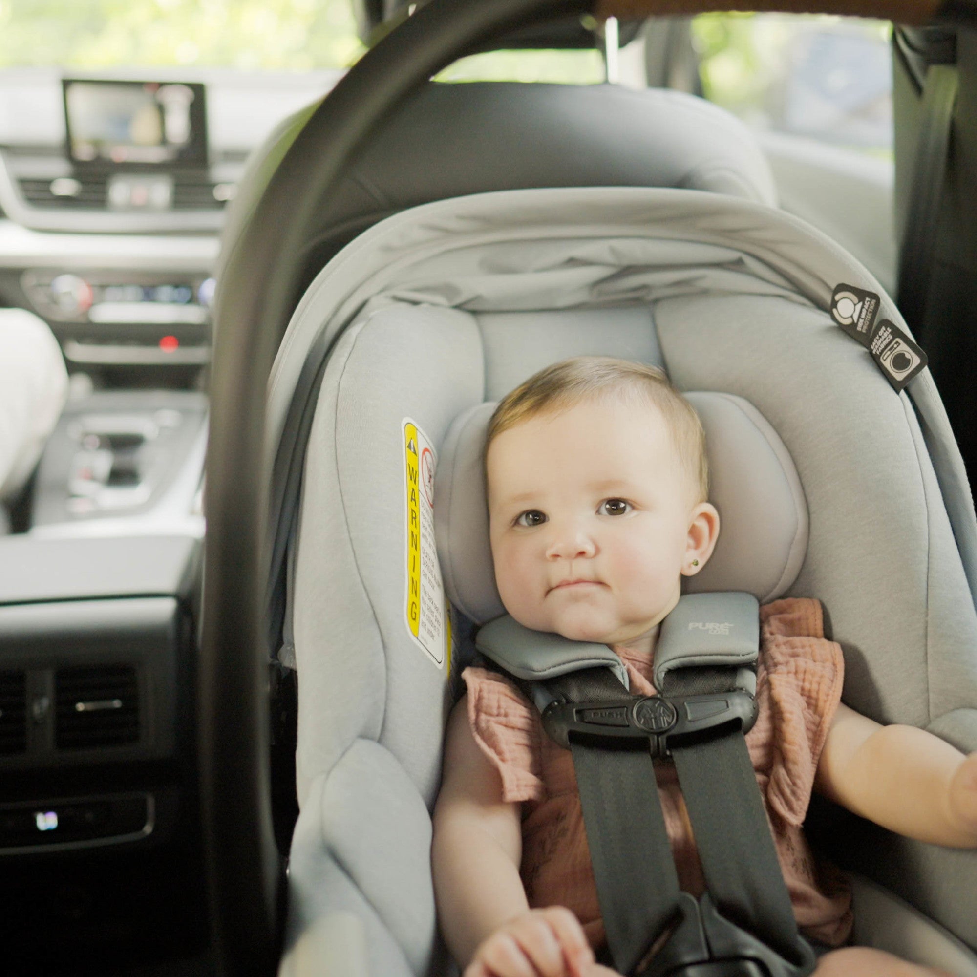 Zelia™² Luxe 5-in-1 Modular Travel System - baby rear-facing in car